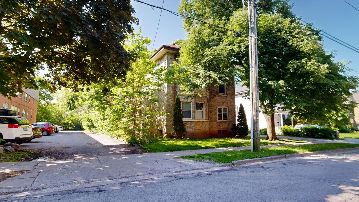 Primary Photo - MODERN 1 BEDDROOM IN OLD SOUTH