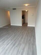 Building Photo - 2075 NE 164th St