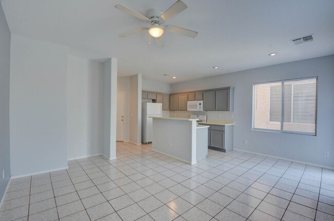 Building Photo - BEAUTIFUL 2 STORY SINGLE FAMILY HOME WITH ...