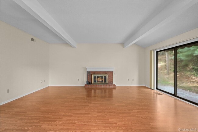 Building Photo - 205 Heritage Hills