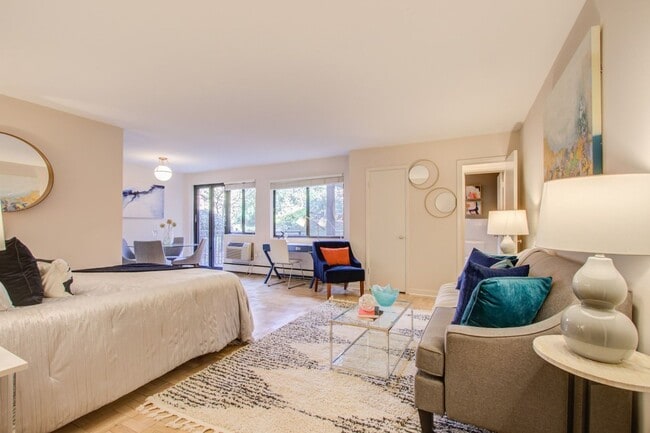 Building Photo - Glover Park studio. Live in the city with ...