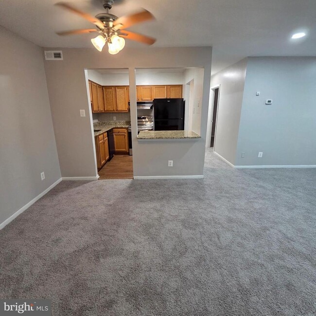 Building Photo - 10108 Campus Way S