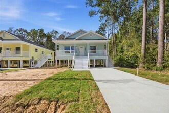 Building Photo - 1915 Ross Ave