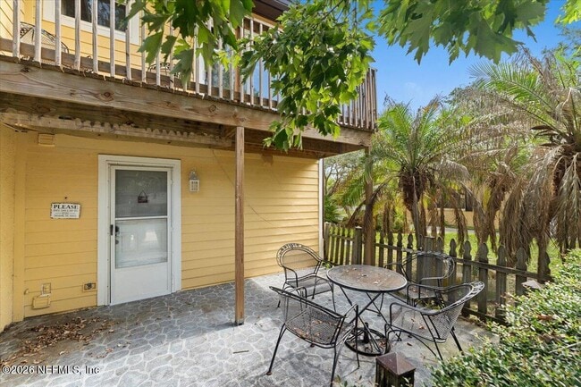 Building Photo - 105 Rio Del Mar St