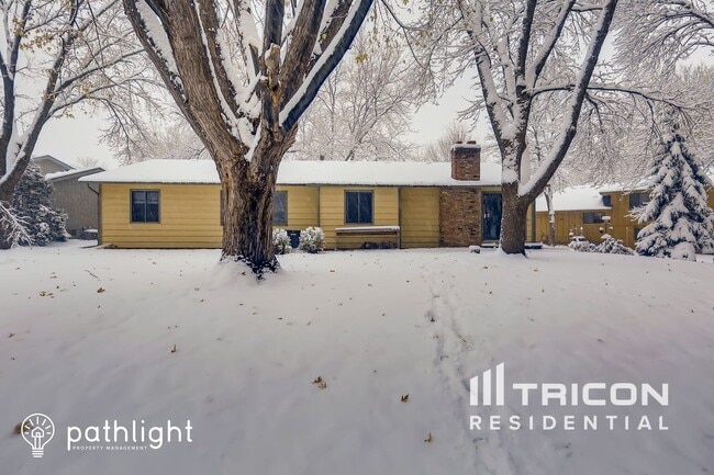Building Photo - 8675 Westwind Cir