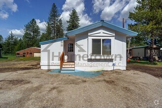 Building Photo - 5411 E Grove Ave