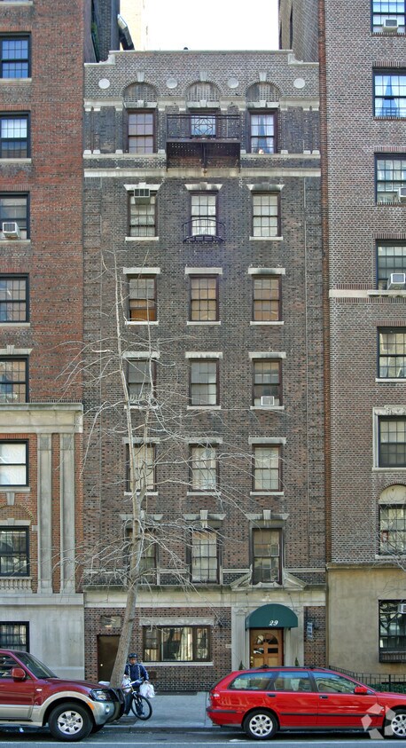 Primary Photo - 29 Fifth Ave