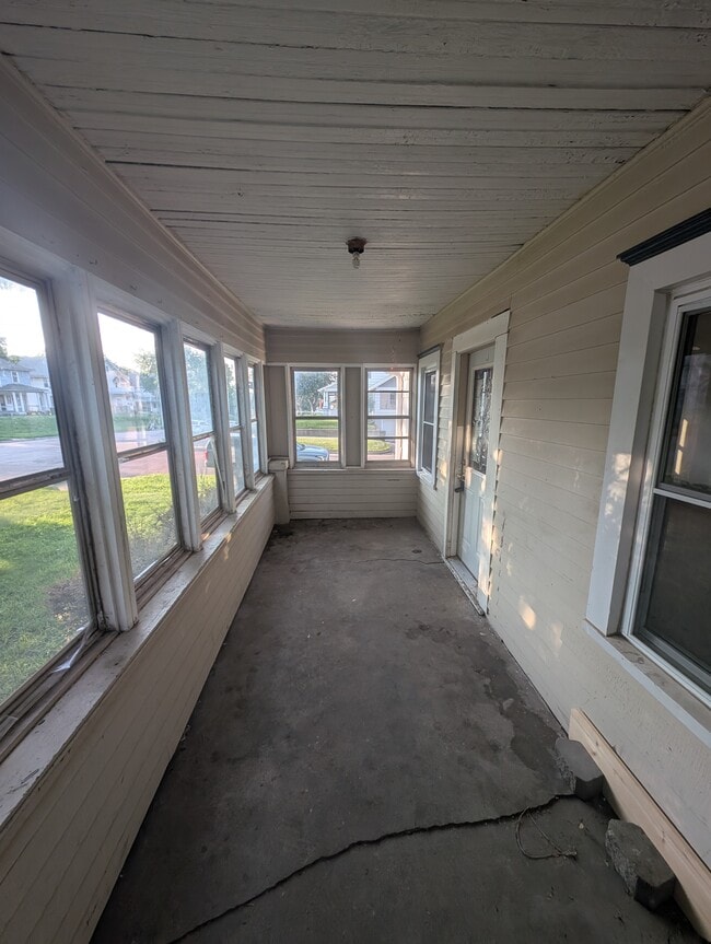 Building Photo - 1722 Isabella St