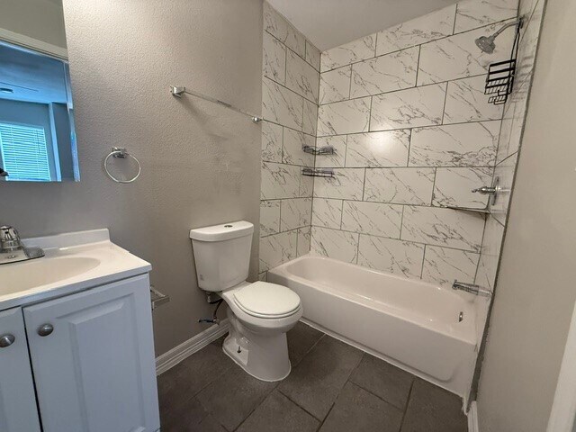 Building Photo - 1308 Genova St