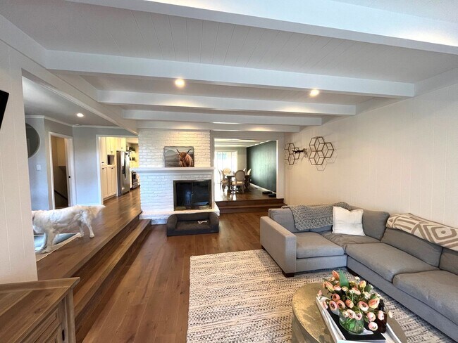 Foto del edificio - INCREDIBLE, MUST SEE MILL VALLEY THREE BED...