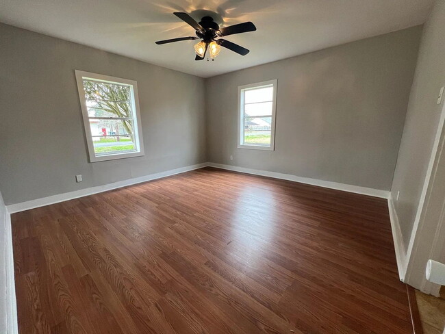 Foto del edificio - 142 Mimosa Pl