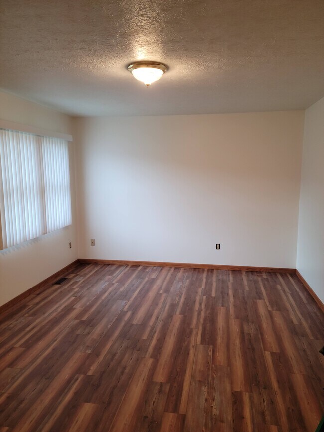 Foto del edificio - 1181 Mindy Ln