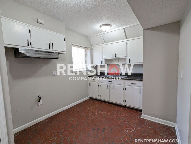 Foto del edificio - Half Off the First Full Month of Rent with...