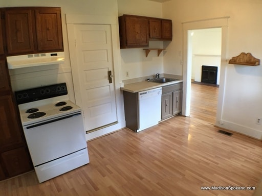 Building Photo - 2707 E 17th Ave