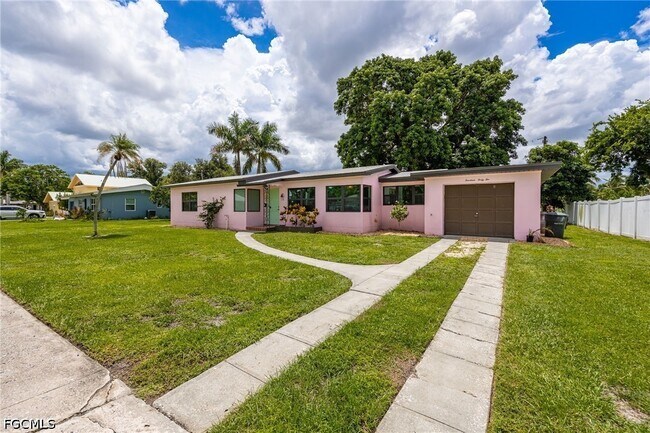Foto del edificio - 1442 Olmeda Way