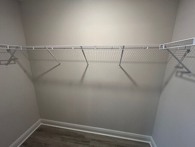 Foto del edificio - New Townhome near UWF and Nine Mile RD