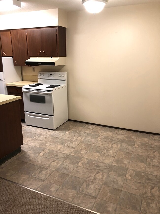 Building Photo - 105-879 Johnson Street, Prince George, BC, Canada