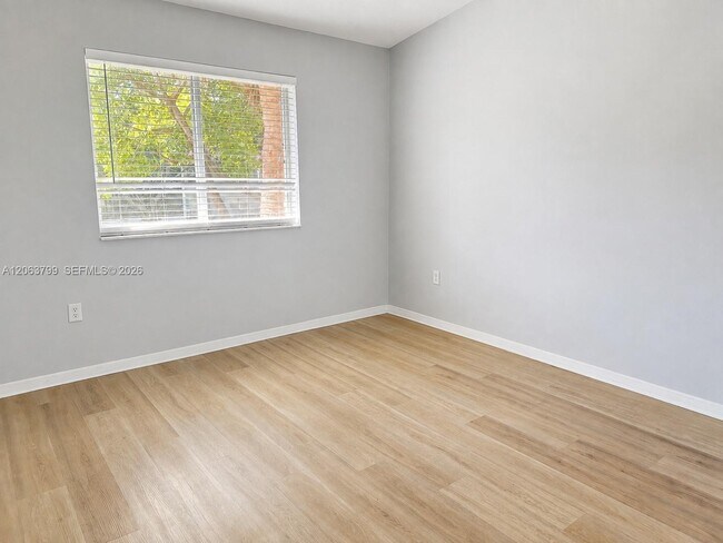 Foto del edificio - 7830 NW 6th St