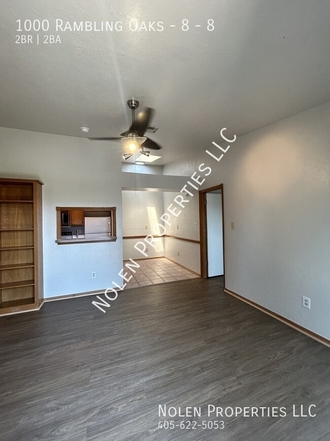 Building Photo - 1000 Rambling Oaks Dr