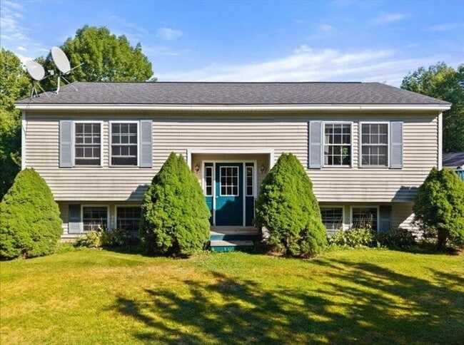 Building Photo - 10 Morrow Hill Rd