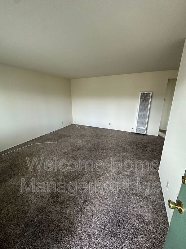Foto del edificio - 15111 Washington Ave
