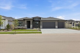 Building Photo - 857 W Buroak Dr