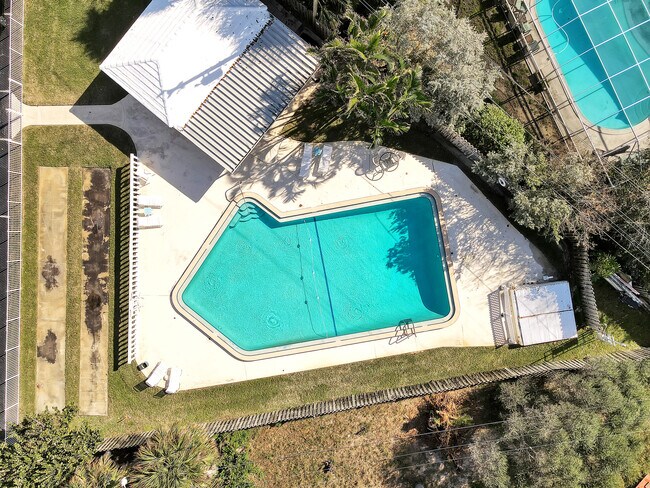 Building Photo - 2186 Florida A1A