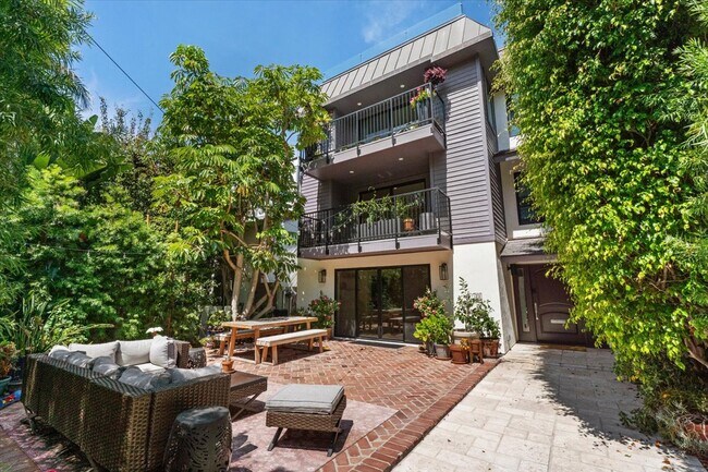 Foto del edificio - 21 Westwind St