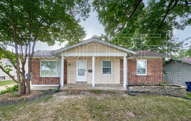 Building Photo - 2400 E Humes Ln