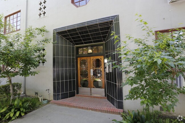 Building Photo - Auslander Apartments