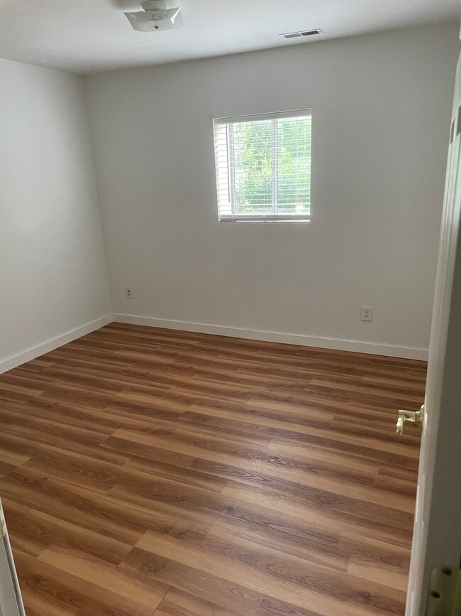 Building Photo - 5124 Winona Dr