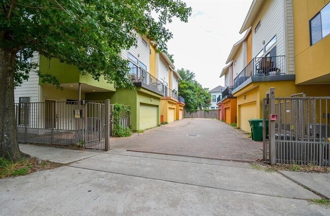 Photo - 4122 Spencer St Townhome