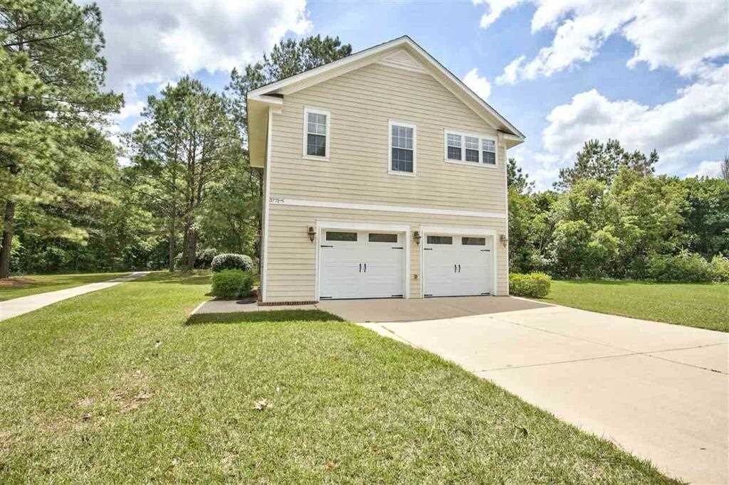 Primary Photo - 3771 Overlook Dr