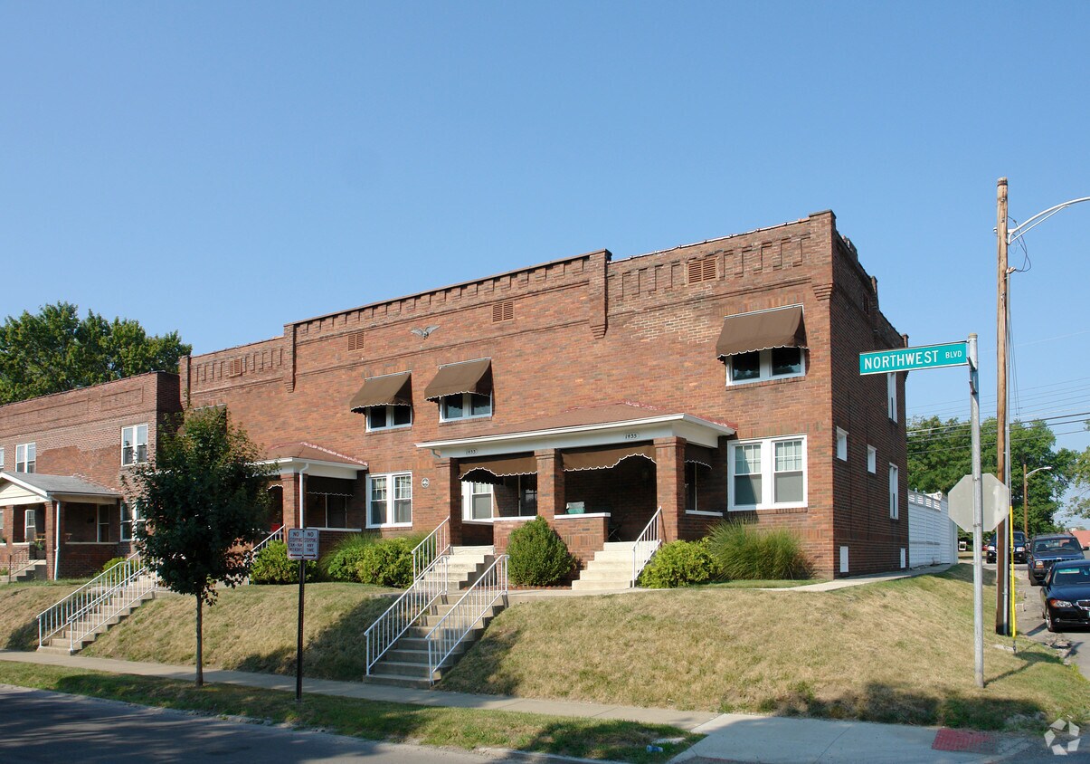 Primary Photo - 1429-1435 Northwest Blvd