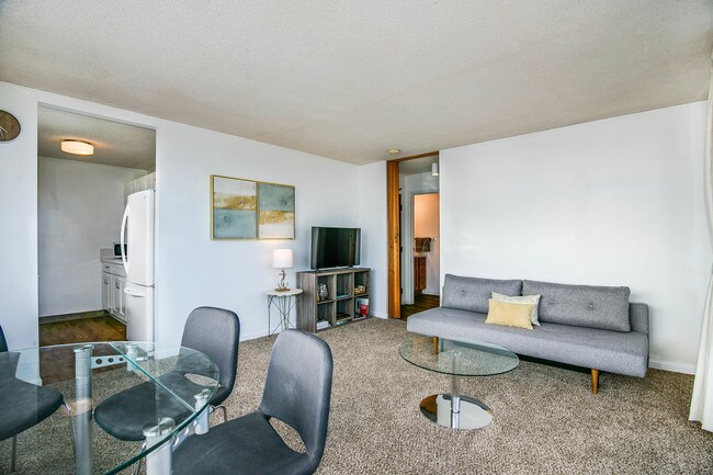 Foto del edificio - 2410 Cleghorn St