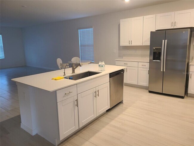 Foto del edificio - 34917 Kircher Dr