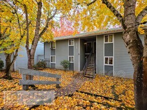 Building Photo - 12145 SW Gingham Ln