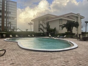 Building Photo - 325 Jimmy Buffett Mem Hwy
