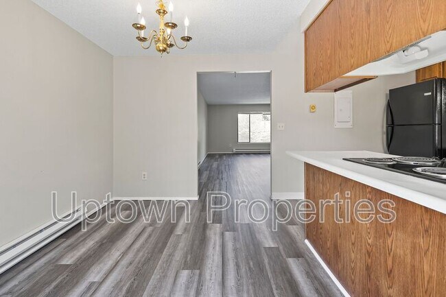Building Photo - 5660 SW 180th Ave