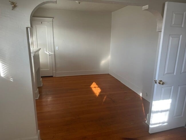 Building Photo - 2825 Madison Ave