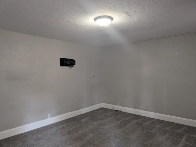 Foto del edificio - 4205 Caroline Ave