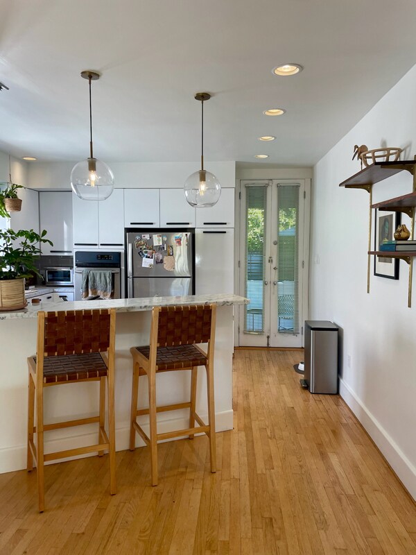 Foto del edificio - 7715 Waring Ave