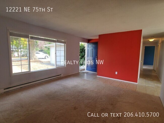 Foto del edificio - 12221 NE 75th St