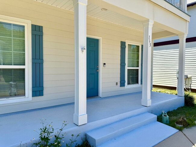 Foto del edificio - 163 Mosaic Oaks Cir