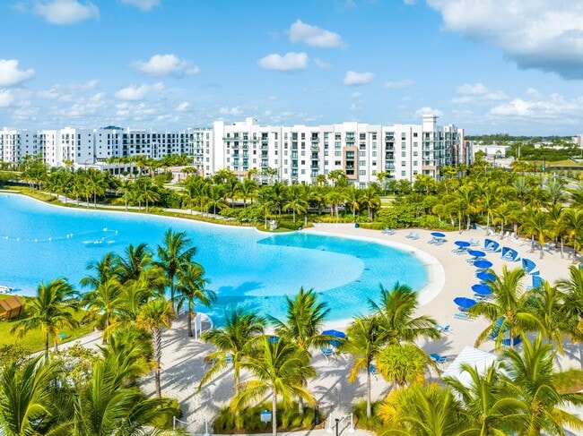 Building Photo - SoLe Mia Rentals