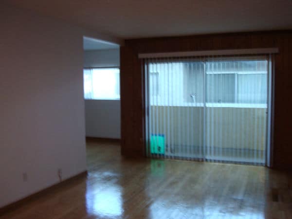 Primary Photo - 6255 Woodman Ave