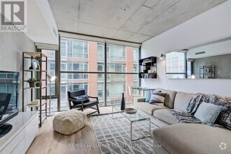 Building Photo - 25-425 Oxley St