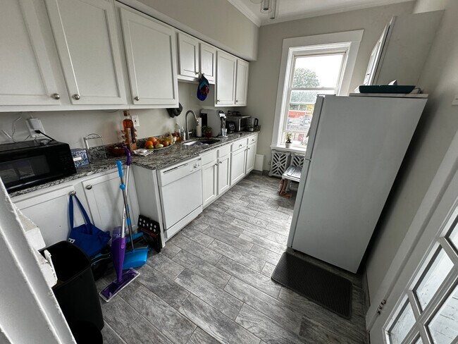 Foto del edificio - 61 Park Dr