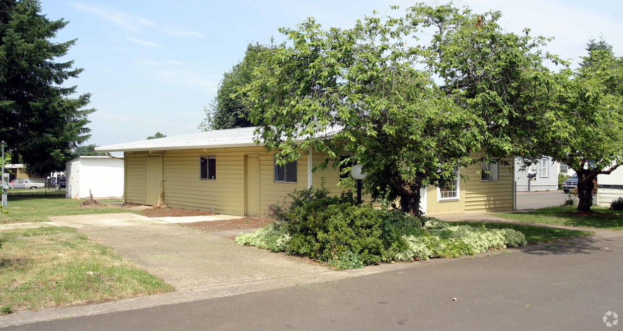 Foto del edificio - Pioneer Mobile Home Park