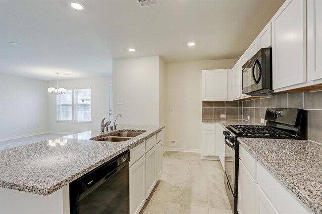 Foto del edificio - 28410 Bobcat Bayou Dr